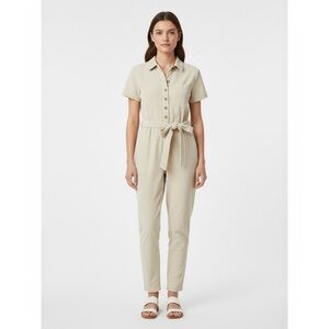 Abercrombie & Fitch cream coloured corduroy short sleeve jumpsuit with tie Sml